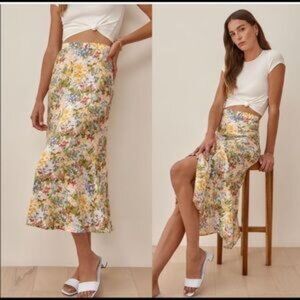 Reformation Bea skirt in color "Country Side"